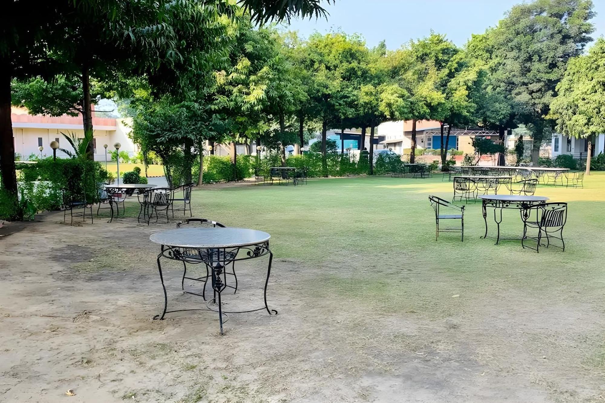 Hotel Amrapali Jaipur Extérieur photo
